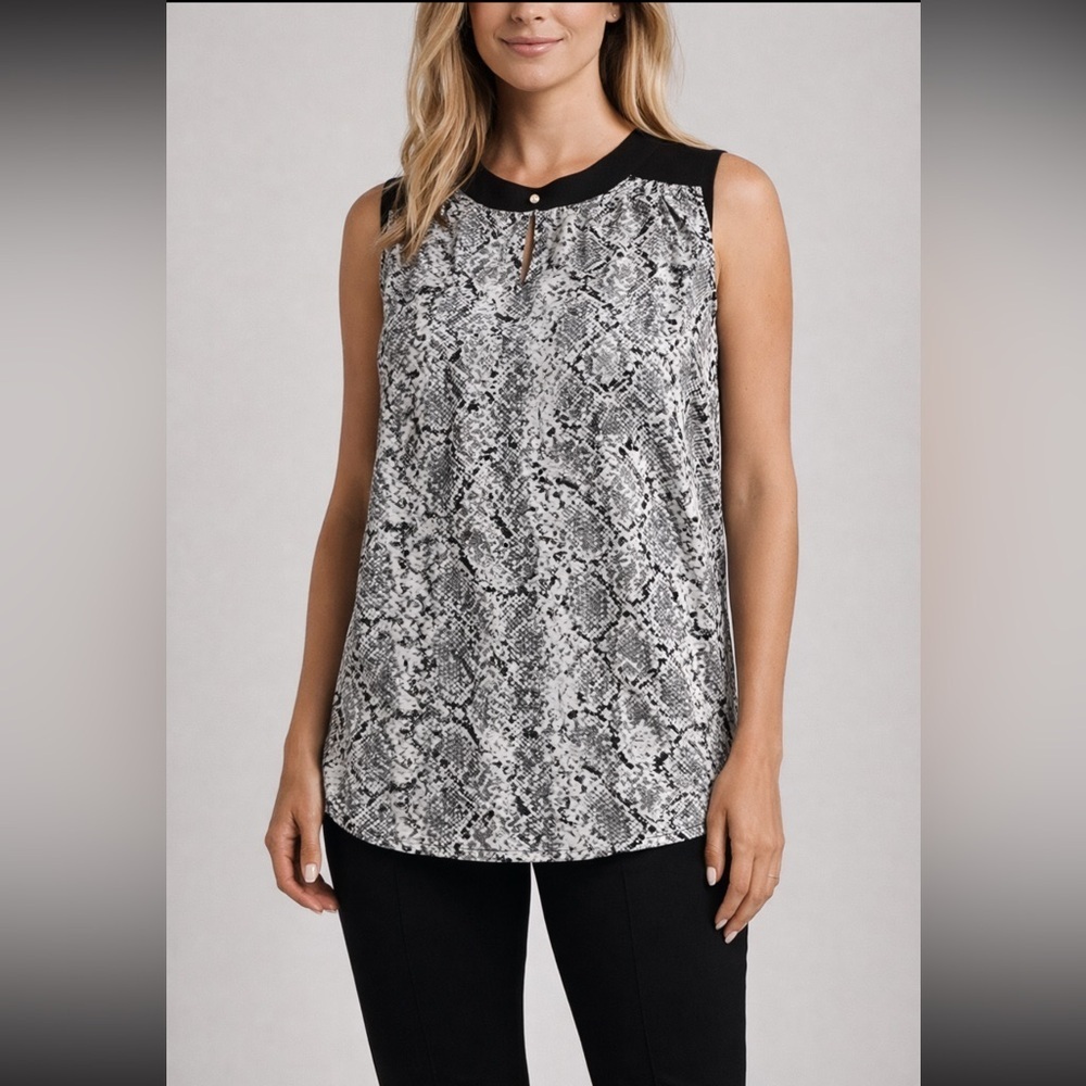 #64 Calvin Klein Top